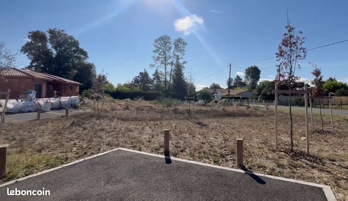 Terrain à bâtir de 671 m² à SAINT-LAURENT-MEDOC (33) · à Saint-Laurent-Médoc · 99 000 €