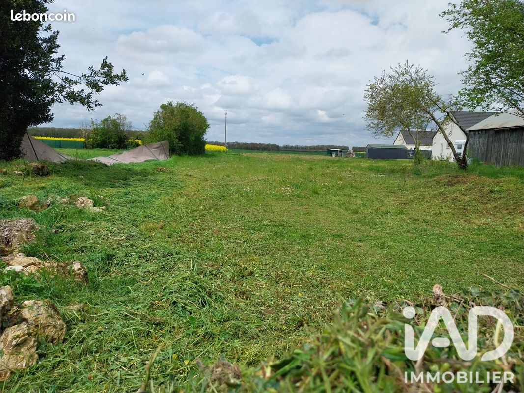 Terrain 2470 m² · au Gault-Saint-Denis · 2 470 m² · 64 000 €