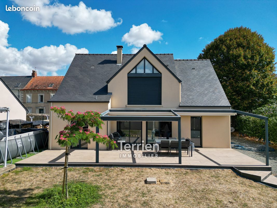 Maison 5 pièces 136 m² · à Val-du-Layon · 136 m² · 339 500 €