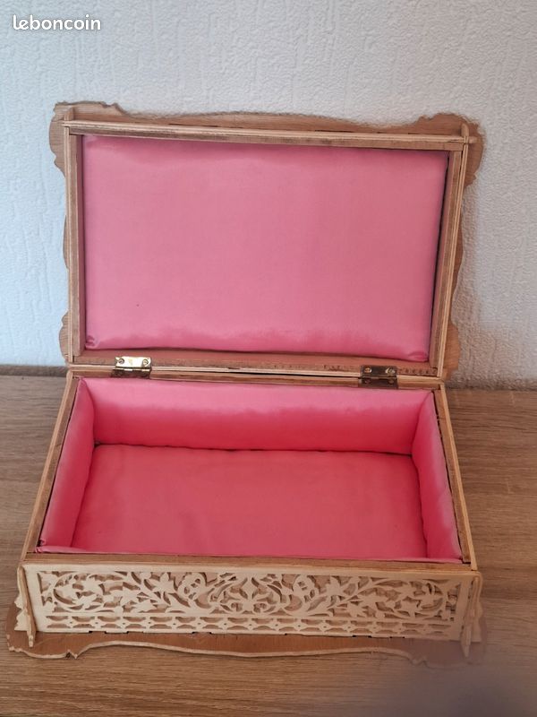 Boîte à Couture En Bois Pour Petite Fille - Dimensions 23x19x10 Cm - Occasion