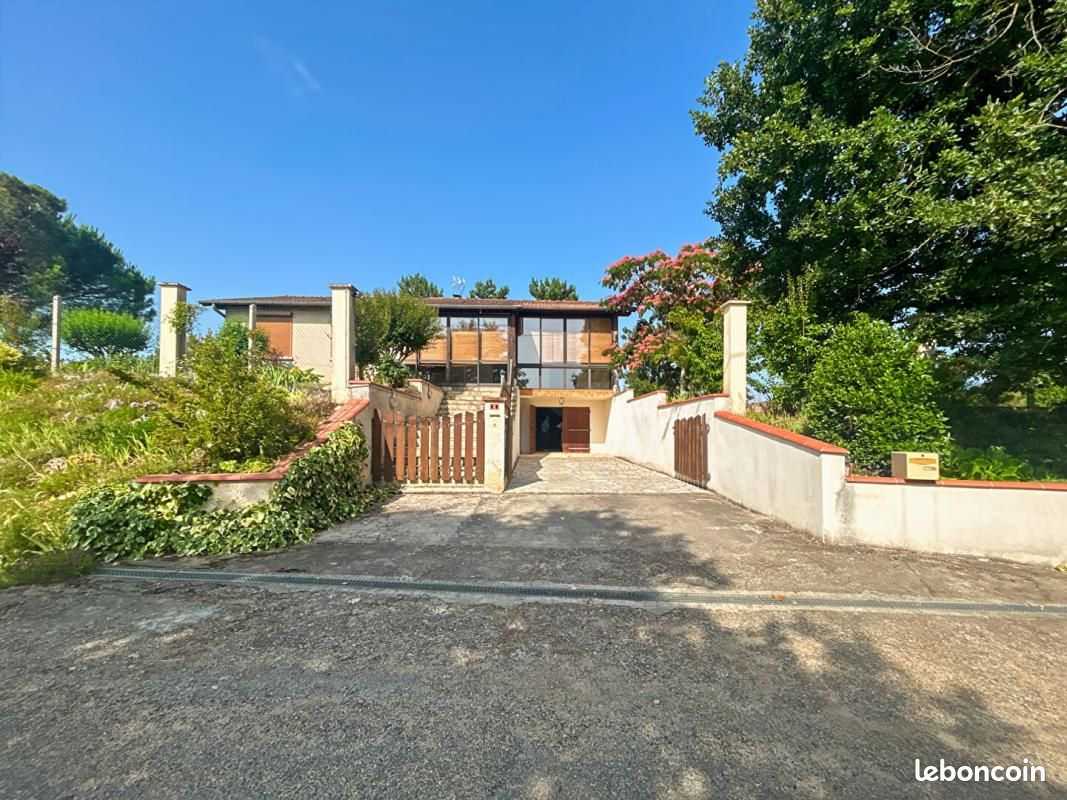Maison 4 pièces 126 m² · à Castelferrus · 126 m² · 705 €/mois