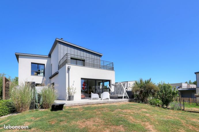 Propriété 7 pièces 207 m²