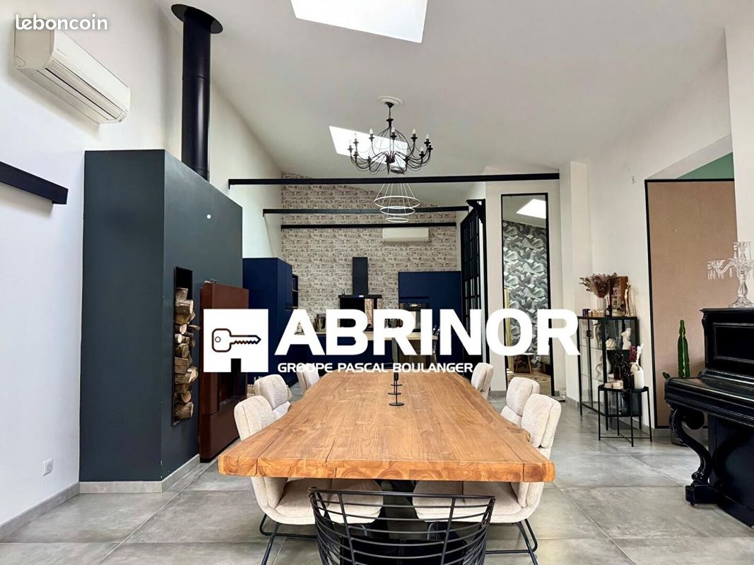 Maison 7 pièces 185 m² · à Vaux-en-Amiénois · 185 m² · 430 000 €