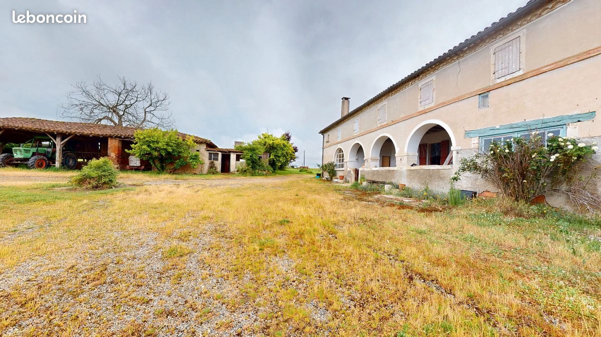 Maison 6 pièces 170 m² · à Lavit · 170 m² · 139 000 €