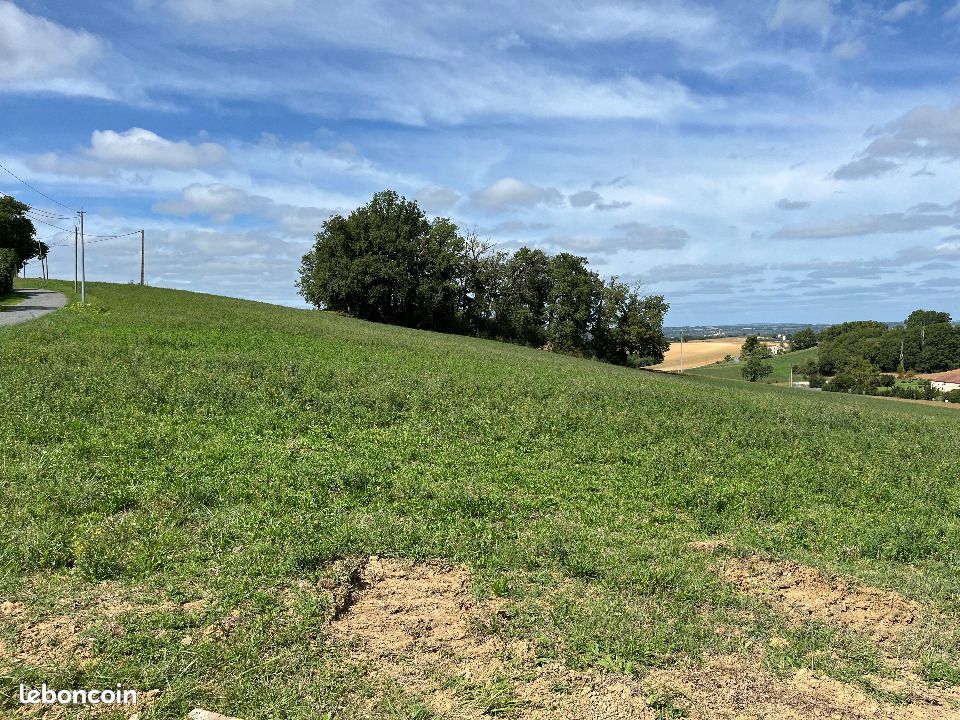 Terrain 339 m² Carlus · 46 000 €