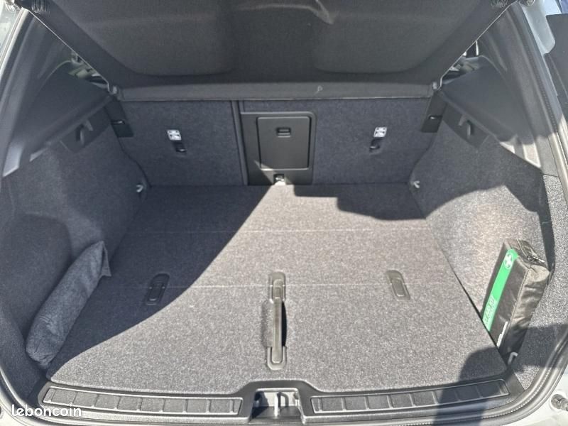 Volvo EX40 Single Extended Range 252ch Plus (image 28)