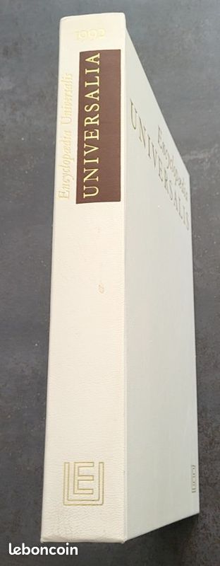 Encyclopaedia Universalis- Edition 1992 - livre sur l'année 1991 (image 2)