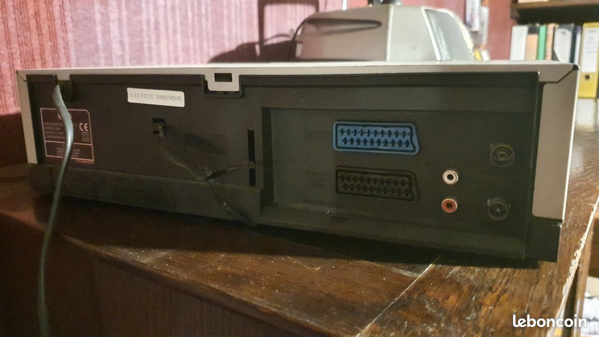 Magnétoscope cassette VHS LG C900 NTSC Bi vitesse 6 têtes Hi-fi NICAM PAL SECAM telecommande - Photo, audio & vidéo