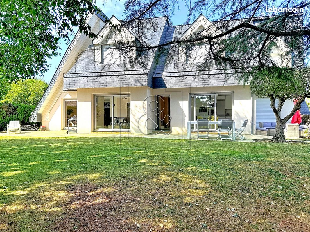 Maison 9 pièces 242 m² · à Rouen · 242 m² · 780 000 €