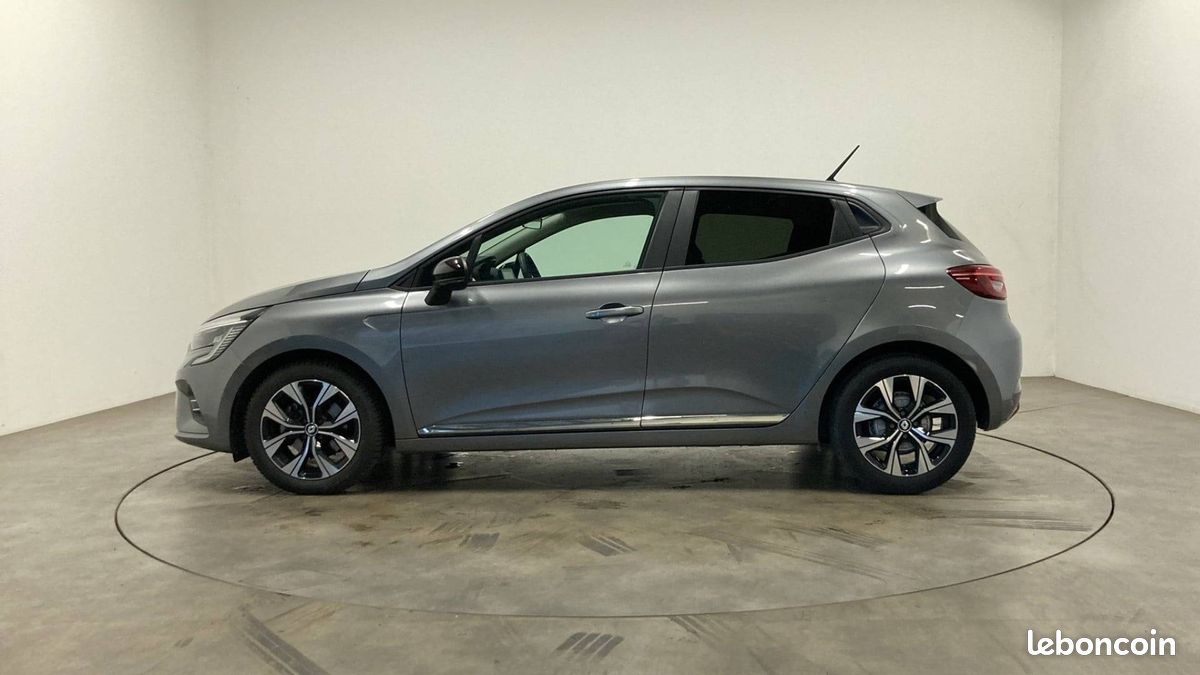Renault clio e tech full hybrid 145 ch gsr2 techno (image 8)