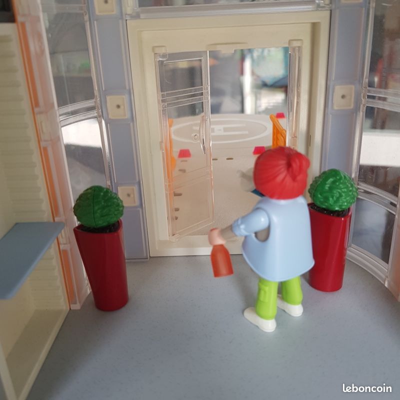 PLAYMOBIL Hôpital 70190 + extensions 6445 et 9848 (image 8)