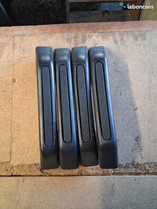 Poignées de porte peugeot 205 (image 1)