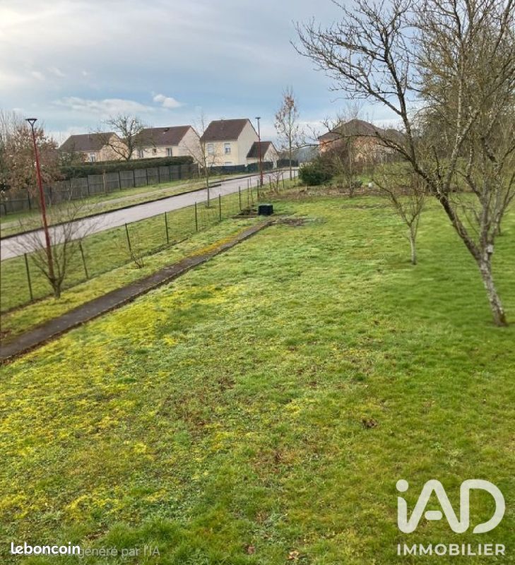 Maison 340 m² · à Neuves-Maisons · 340 m² · 67 000 €