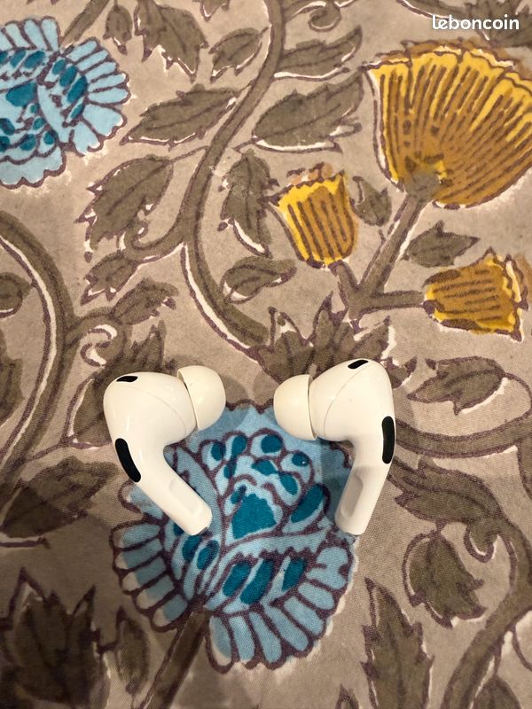 AirPods Pro 2 MagSafe (image 4)