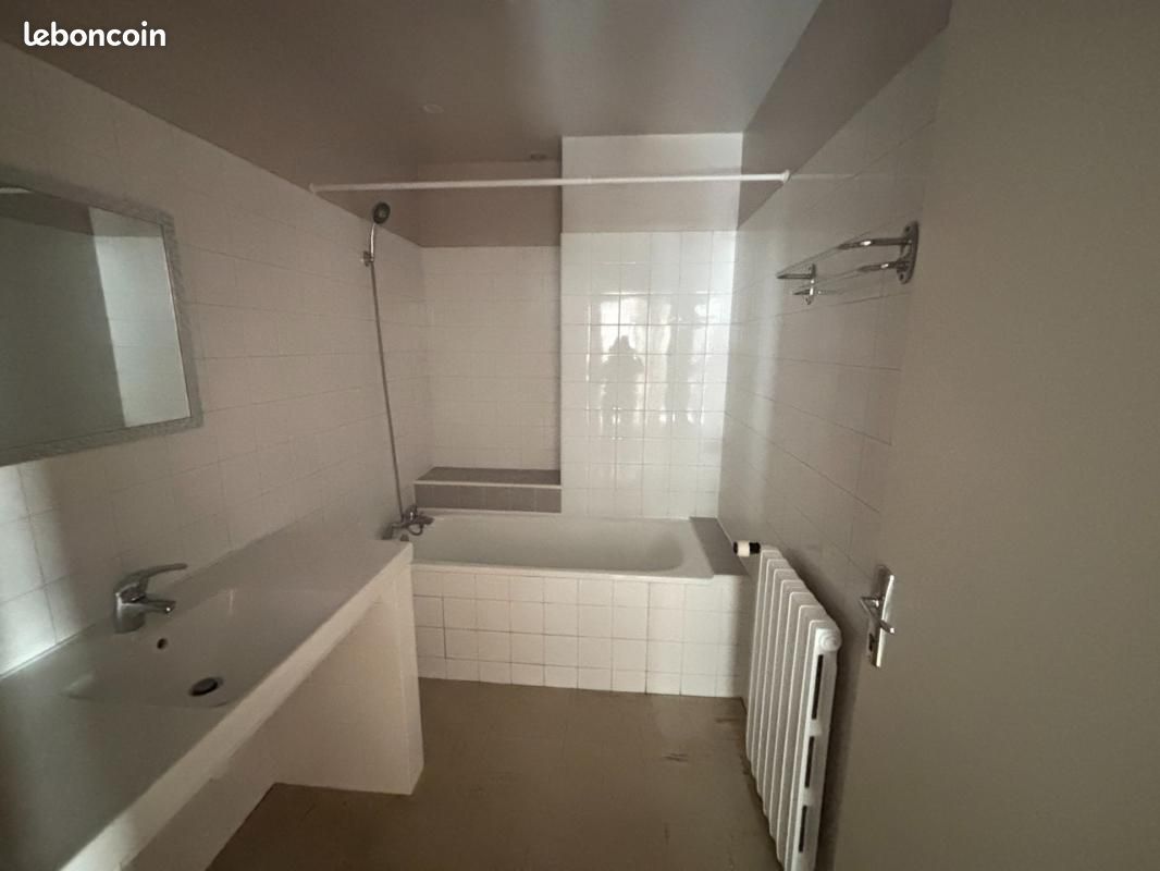 Appartement a louer avignon - 3 pièce(s) - 81 m2 - Surfyn