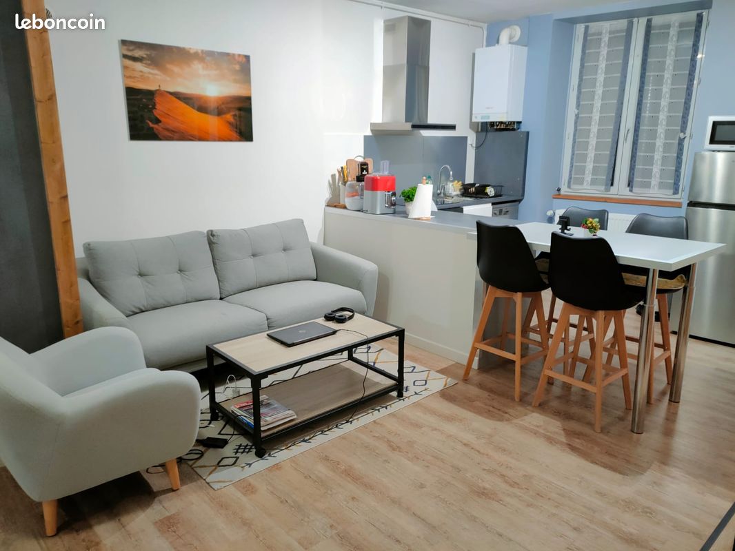 Appartement 4 pièce(s) 65 m²à louer Lons-le-saunier