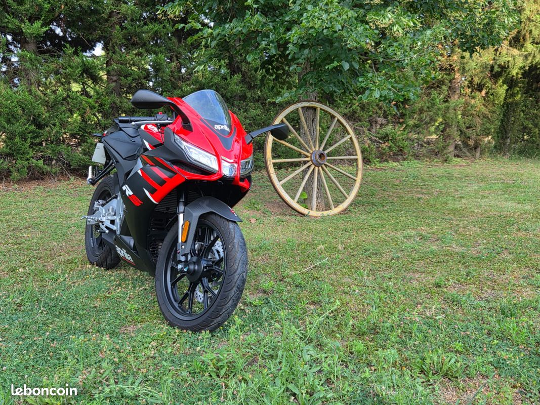 Aprilia 125 (image 1)
