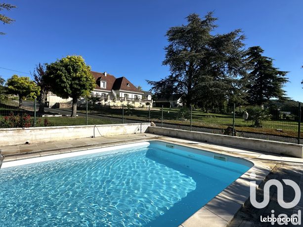 Propriété 6 pièces 177 m²