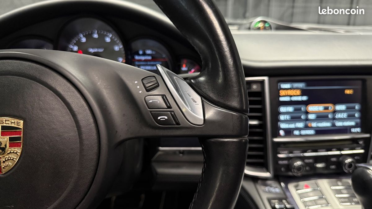 PORSCHE PANAMERA S HYBRID BVA / PACK CHRONO / TOIT OUVRANt (image 35)