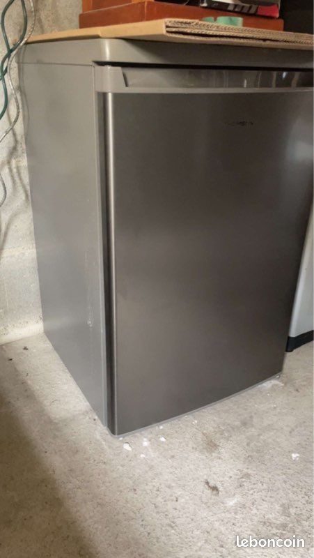 Réfrigérateur 104L (image 2)