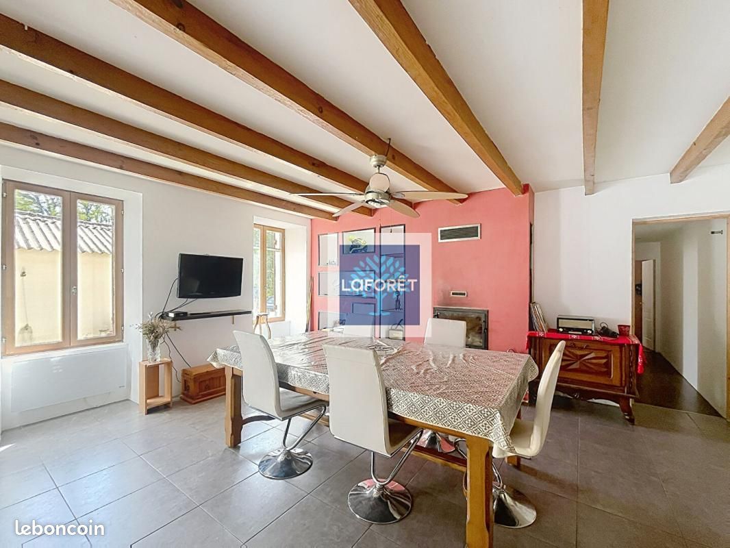 Maison 6 pièces 159 m² · à Montlieu-la-Garde · 159 m² · 190 000 €