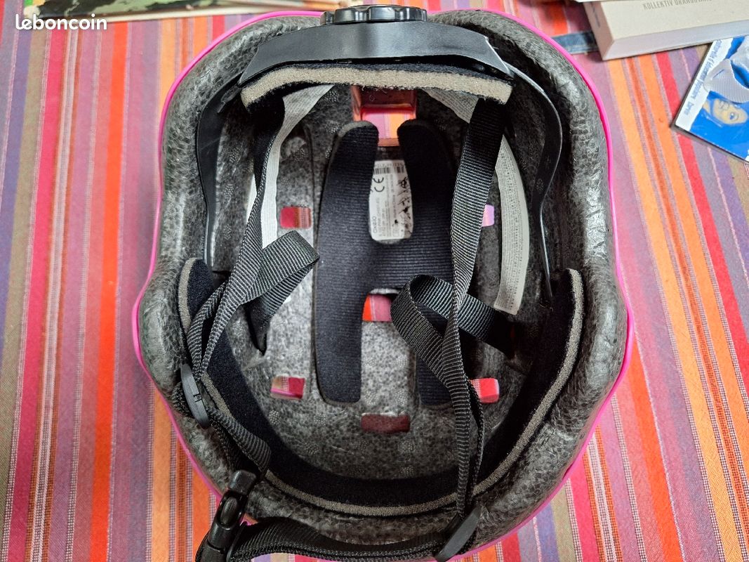 Vend casque vélo enfant (moins de 6 ans) (image 3)