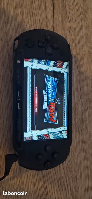 Sony PSP Street (E-1004) - Pack console + Cars 2 + Invizimal 3 + Caméra - Comparer avec