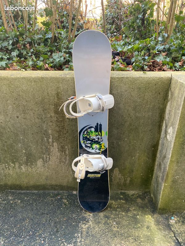 Vend planche de snowboard Burton (image 1)