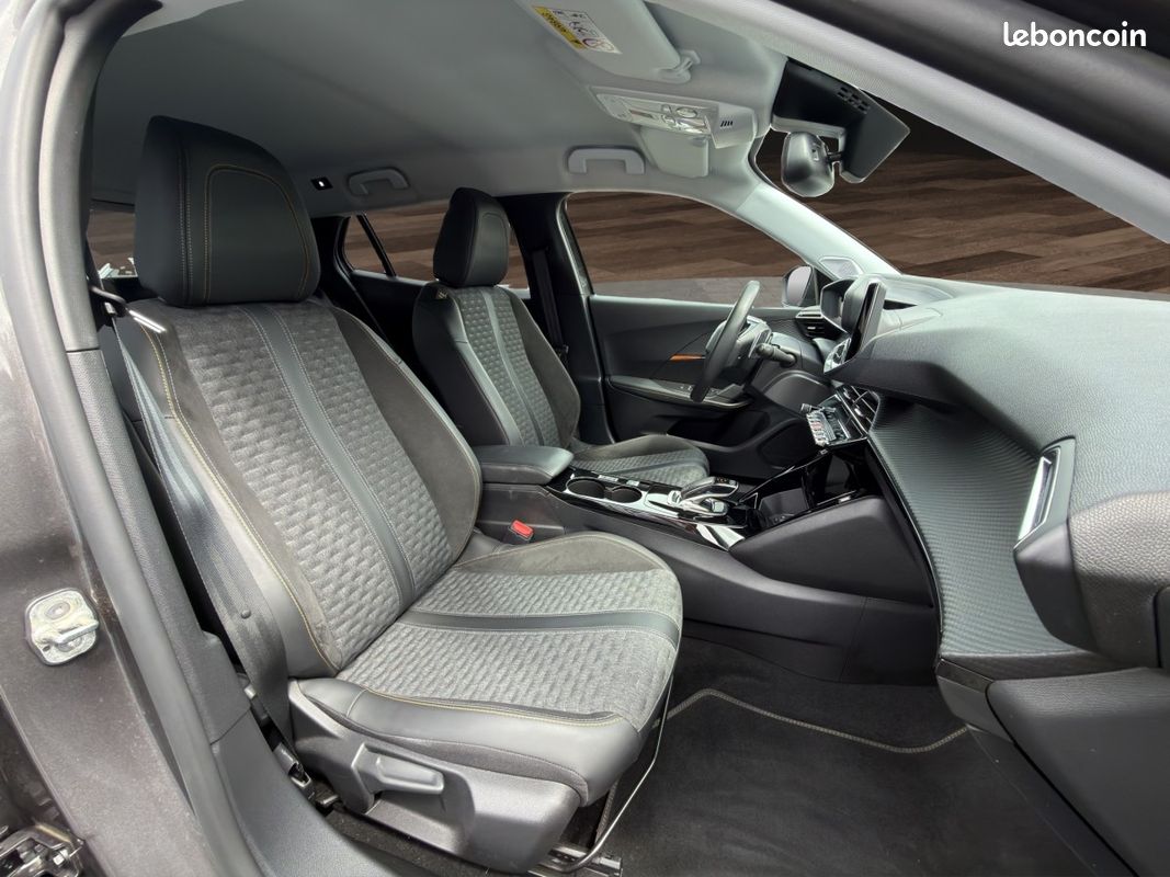 Peugeot 2008 BLUEHDI 130 EAT8 ROADTRIP (image 12)