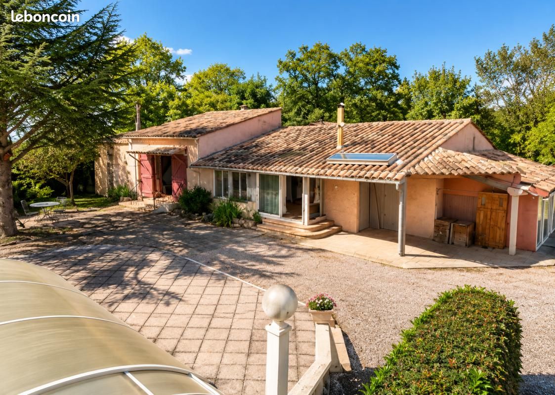 Maison 7 pièces 164 m² · à Callian · 164 m² · 270 000 €