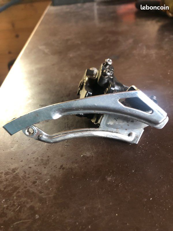 Pièce VTT - Manettes de dérailleur - Manette droite twist 6v - Maxi
