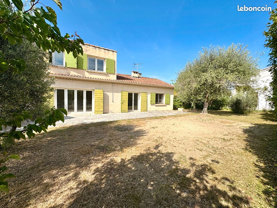 Maison 4 pièces 87 m² · à Grans · 87 m² · 389 000 €