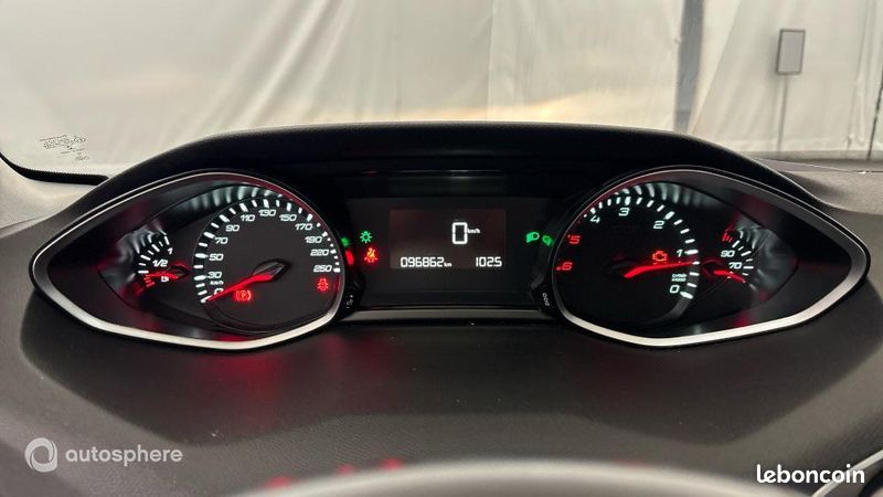 Peugeot 308 1.5 BlueHDi 100ch S&S Style (image 10)