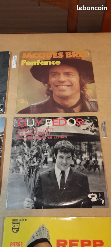 Lot disques vinyles 45T 17cm Variété française Gilbert Becaud Jacques Brel Hugues Aufray Leo Ferre Isabelle Aubret Nicolas Peyrac Jean Ferrat Alain Barriere Enrico Macias Guy Bedos Pierre Repp (image 5)