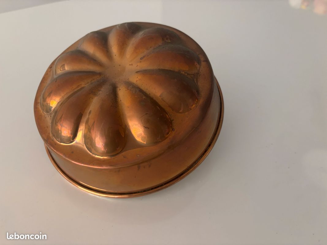 Moules à gâteau en cuivre (image 1)