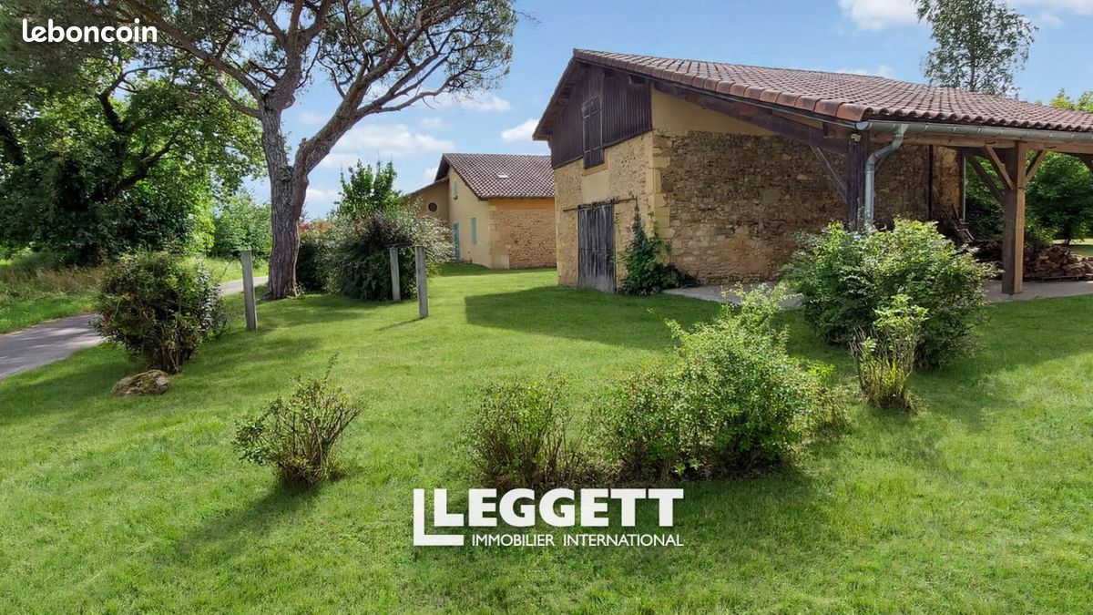 Maison 9 pièces 287 m² · à Coudures · 287 m² · 395 000 €