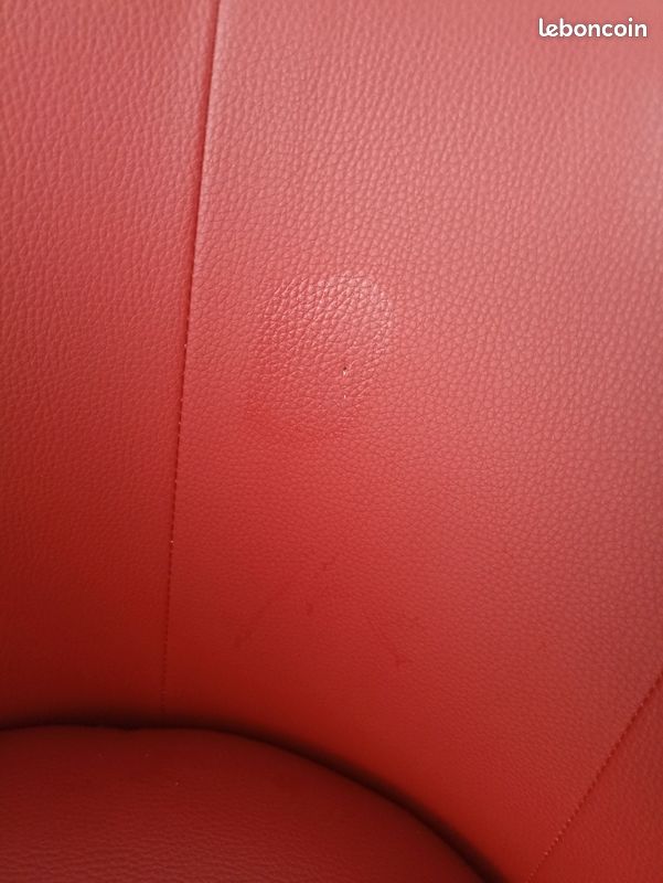 Fauteuil club simili rouge (image 2)