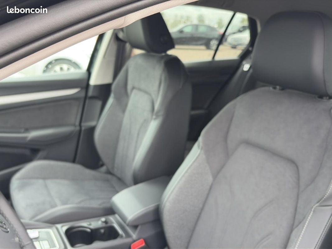 VOLKSWAGEN GOLF VIII 1.5 etsi evo2 116 life dsg7 (image 25)