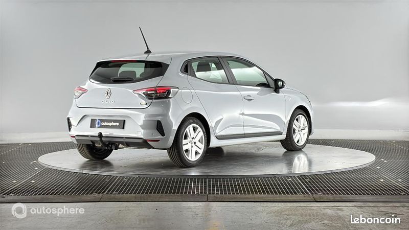 Renault Clio 1.6 E-Tech 145ch full hybrid Evolution (image 5)