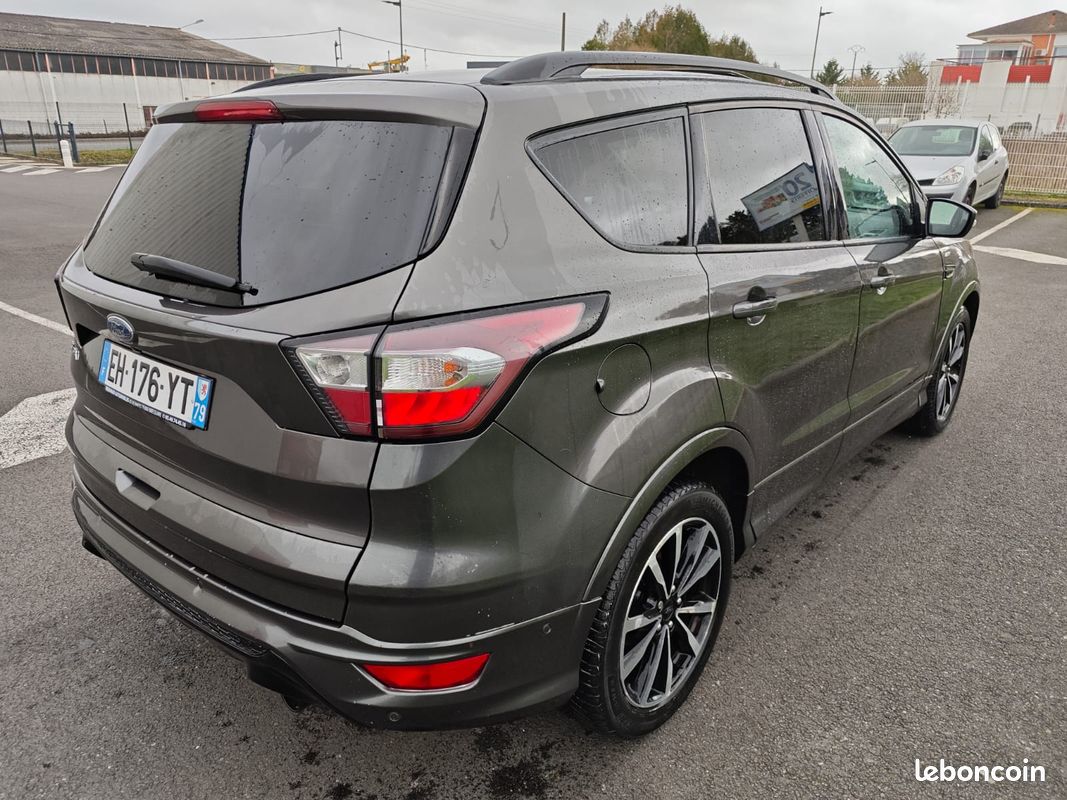 FORD Kuga 2.0 l Phase 2 St-Line Diesel TDCi 150ch Stop&Start ST-Line 4x2 Toit ouvrant (image 4)