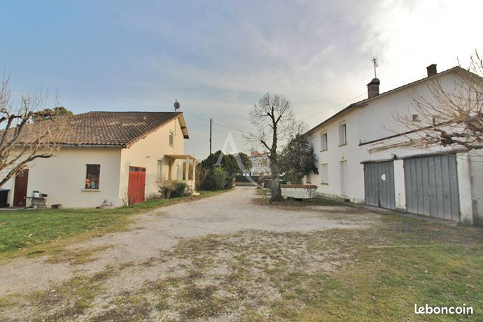 Maison 16 pièces 320 m²