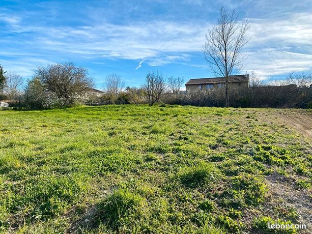 Terrain 1 326 m² Rebigue