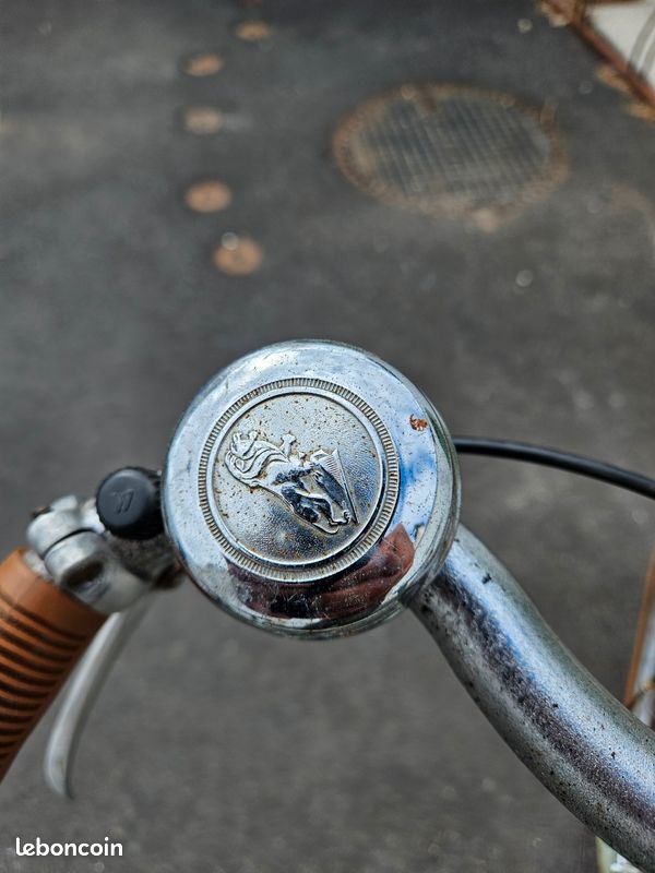 Paire poignées rouge vélo randonneuse grip herse ancien