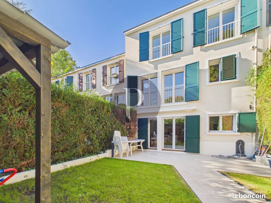 Maison 6 pièces 121 m² · à Bièvres · 121 m² · 598 000 €