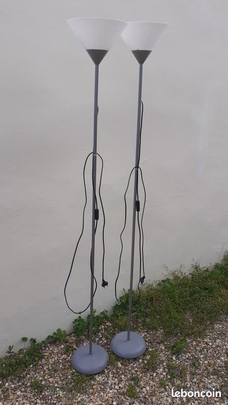 Lampadaire douille E 27 (image 1)