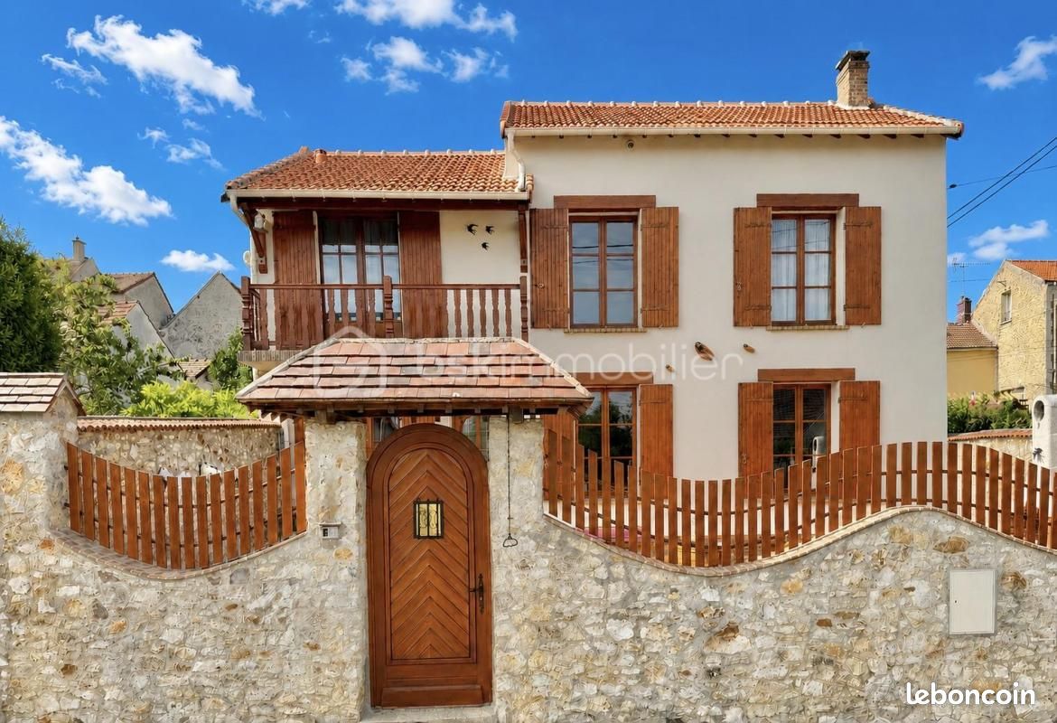 Maison 4 pièces 110 m² · à Condé-Sainte-Libiaire · 110 m² · 299 000 €