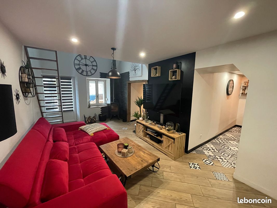 Maison 5 pièces 124 m² · à Auneau-Bleury-Saint-Symphorien · 124 m² · 220 000 €