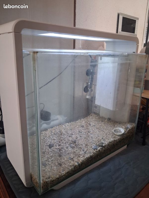 Aquarium 35 litres (image 1)