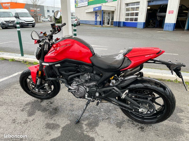 Ducati Monster+ 937 / 2022 / Full - Motos