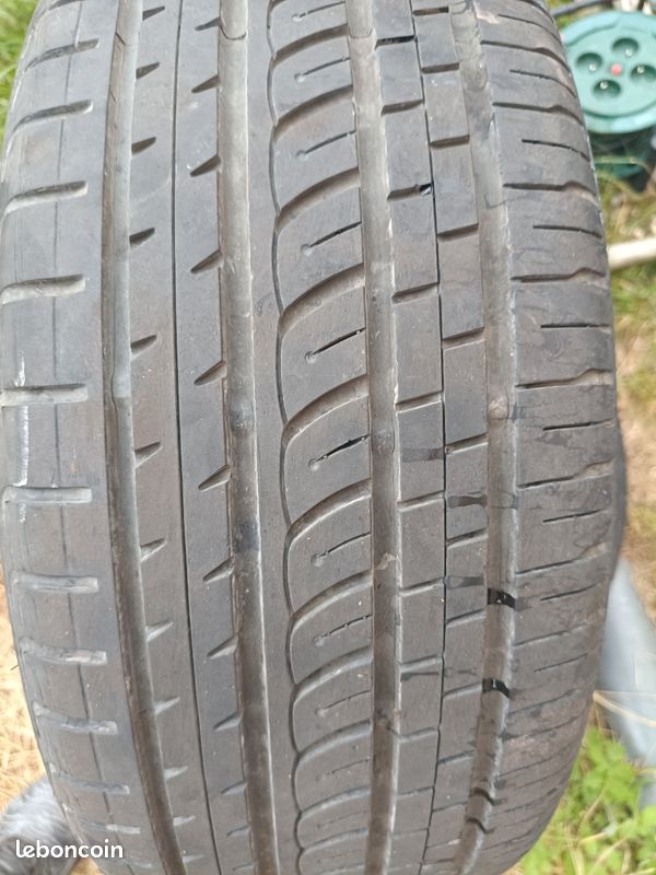 Pneu 215/35/19 (image 3)